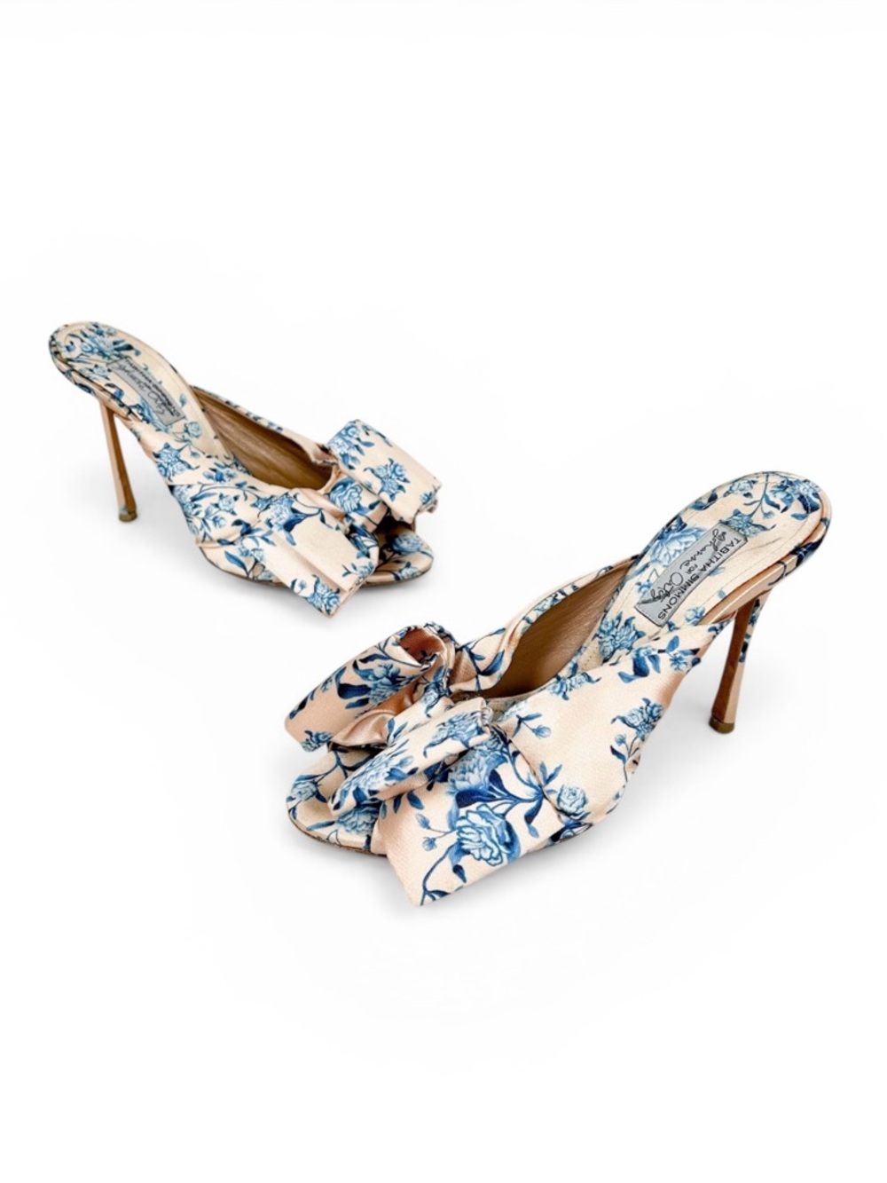 Tabitha Simmons X Johanna
Ortiz Lollie Floral Mule